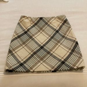 H&M plaid skirt. Brand new.
